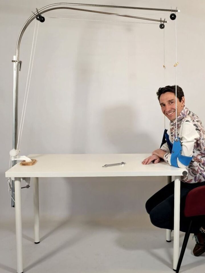 20250306_154747 Perdelle Neo – passive, adjustable, mechanical armrests for your ergonomic workplace to reduce the risk of Repetitive Strain Injury (RSI) and muscle tension in the back and shoulders.